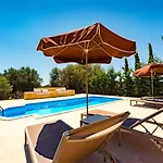 Villa Sotiris Svoronata
