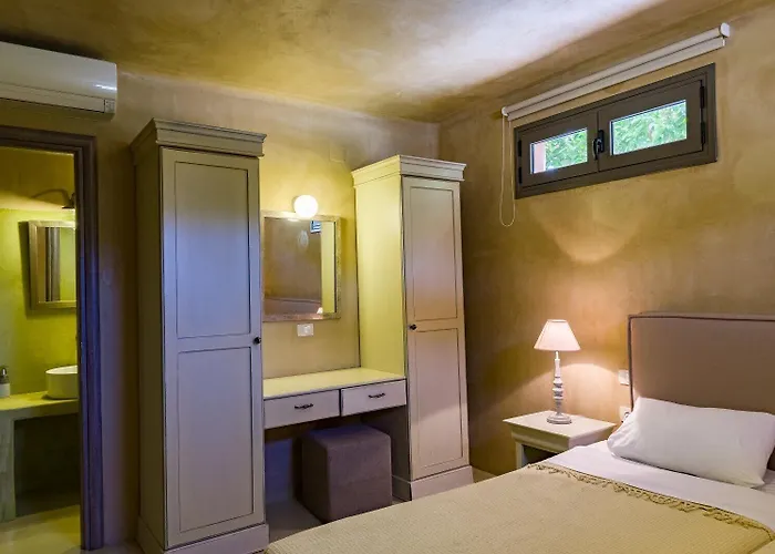 Sotiris ヴィラ スヴォロナータ